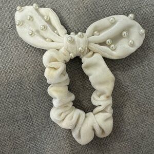 Bridal scrunchy!